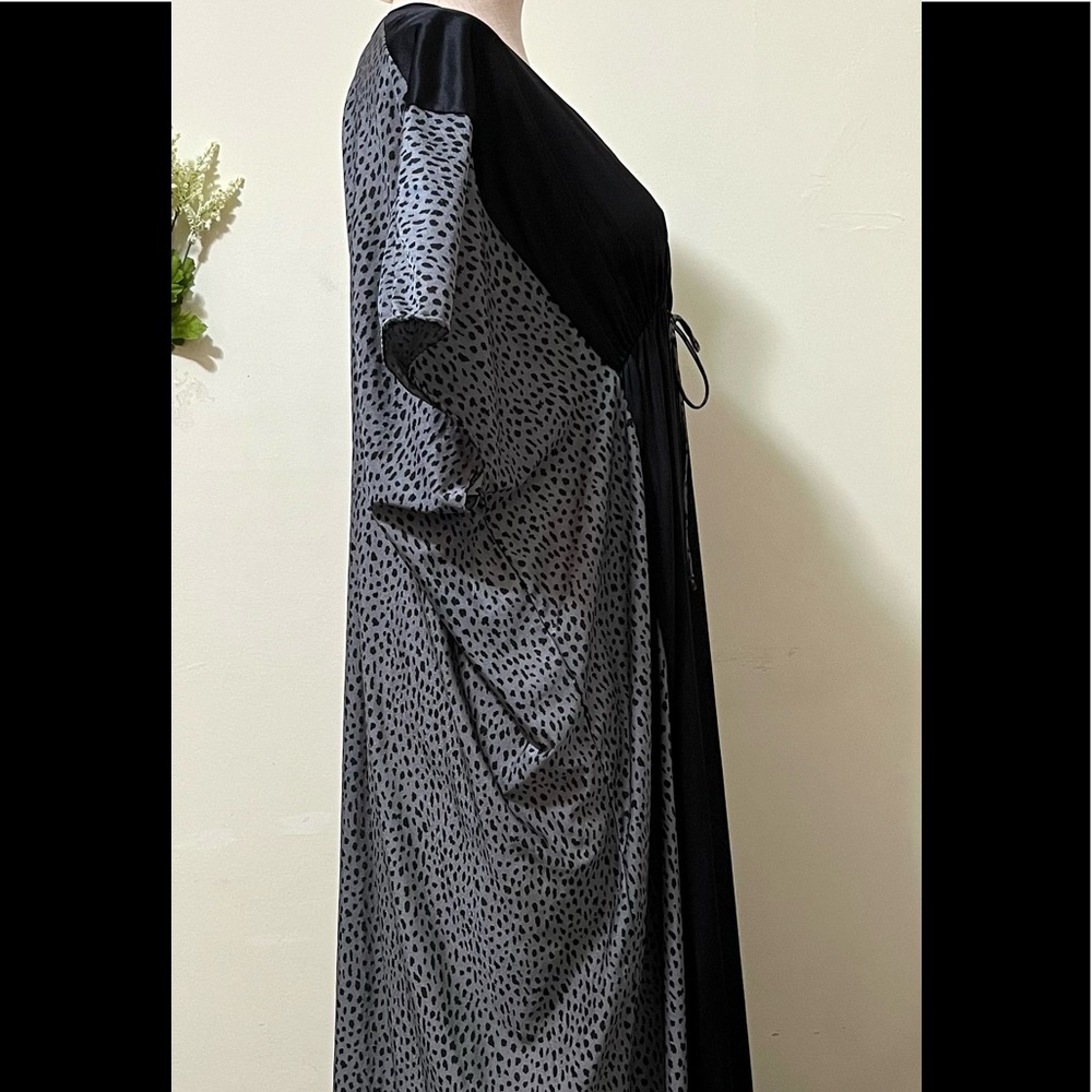Vintage Undercover Wear Kimono Nylon Maxi Gown Sleepwear Black Gray - Picture 8 of 12